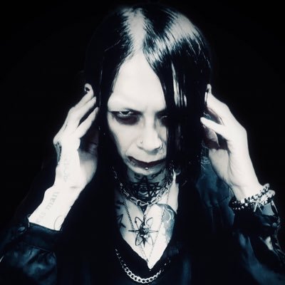 eijirow_dds's profile picture. guitar＆composer＆designer／guitar suppor&music provided #DARKWAVEMETAL