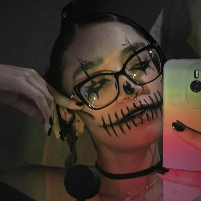 jwu_97's profile picture. taking out my frustrations