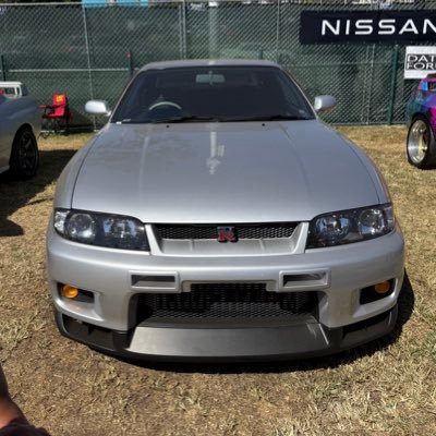 bintheretrash's profile picture. LA.