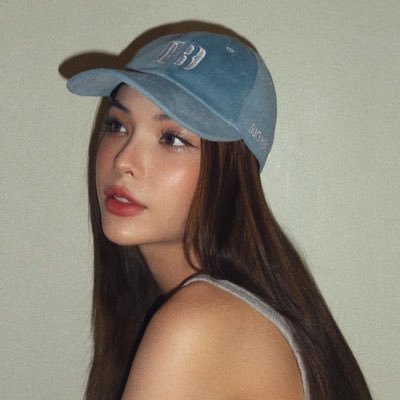 megavrsppw's profile picture. ★ thinking, talking and loving (pondphuwin and stray kids) 24/7.