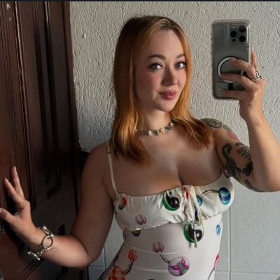 KTina32259's profile picture. 