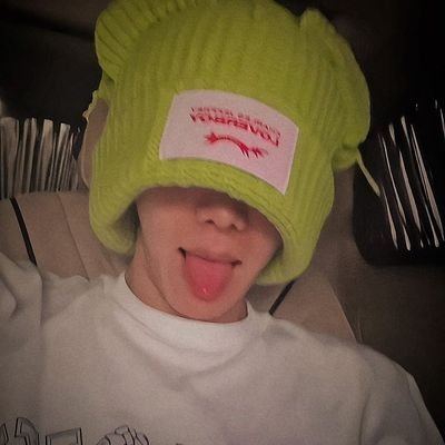 hobisagod's profile picture. probablemente drogandome o leyendo sexo gay