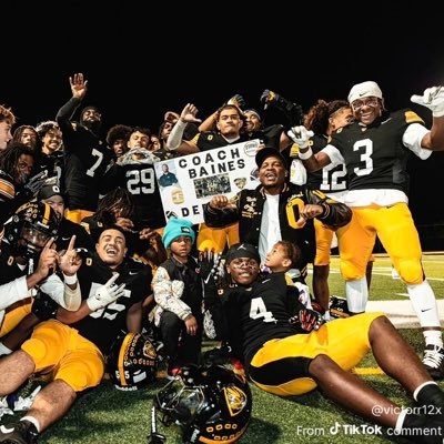 Fatmackin's profile picture. DAD👨🏽‍🍼 | Entrepreneur👨🏾‍💼| Def Coord.🏈 @ BODHS