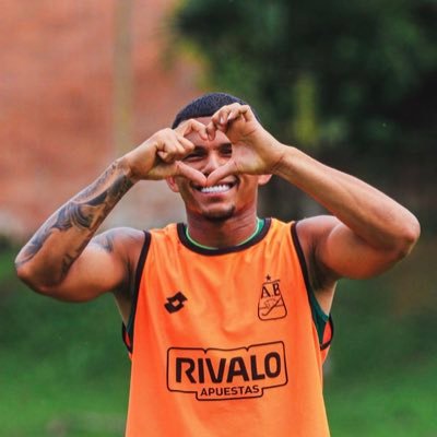 Luchotrabado's profile picture. fan #1 de zárate || hincha del más grande del oriente 💛💚 || Respaldo @LuchoBaneado