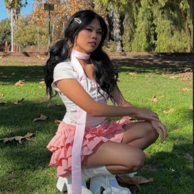 bbyballoon's profile picture. 🔞+ | MDNI | $20 DM FEE | BISEXUAL
~ throne in bio 🎁💗