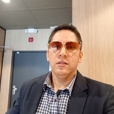 exito202's profile picture. Licenciado y Técnico en Administración de Empresas. 
Empresario. 
Ayudo a personas a tener éxito empresarial #emprendedor #visionario #exito #vidaempresarial