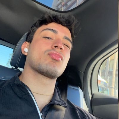 Ventadeavon69's profile picture. Entra al enlace y ve el catálogo completo .