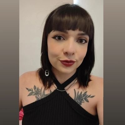 Frunazepxnk's profile picture. Ä. Del maravilloso asombro de estar vivos y entregarse al vacío. /// 1312 Ni dios ni amo ni partido ni marido.