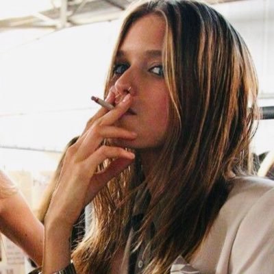 windysll's profile picture. ✩ go with the flow