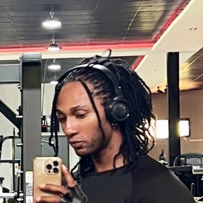 moon_sira's profile picture. just existing. love  manga, comic and anime above all I am IGBO