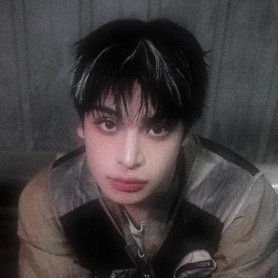 ychnjz's profile picture. ⓘ stuck in the multistan life — 22 | they/them