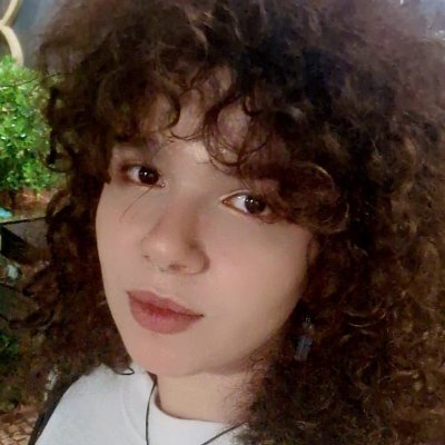 transconversas's profile picture. ela/elu | conta de respostas do NGL da @transletrada | lacradora tradicional & criadora surtada | 💌 oi@liswelch.com | 🏳️‍⚧️🌻🌿