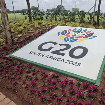 Mojalovee's profile picture. 