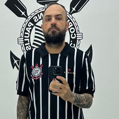 elenaldosb's profile picture. Jornalista | Psicologia 📚| Aqui falo sobre Corinthians/NBA, Música, Cinema, Games e outros assuntos 🌎.Falo sobre saúde mental 🧠 no podcast 🎙️ @naoeteoria