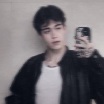 alealioxc's profile picture. shape me