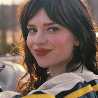 gf_minjii's profile picture. with njz 🖤 @jjznna_ ☆^☽︎☽︎ ghost girl sophie thatcher e jennifer check