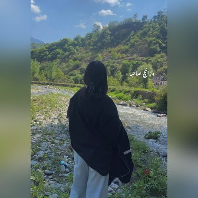 UR_BEEEEEE's profile picture. *𝑵𝒐 𝒐𝒏𝒆 𝒊𝒔 𝒚𝒐𝒖 𝒂𝒏𝒅 𝒕𝒉𝒂𝒕 𝒊𝒔 𝒚𝒐𝒖𝒓 𝒑𝒐𝒘𝒆𝒓* ༒² ⁹ ⁵༒ *𝑳𝒊𝒕𝒆𝒓𝒂𝒕𝒖𝒓𝒊𝒔𝒕+ 𝑳𝒊𝒏𝒈𝒖𝒊𝒔𝒕*🎓