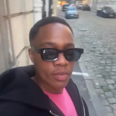 thiakng's profile picture. 