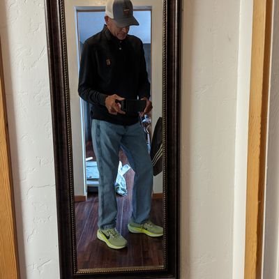 SFloyd21's profile picture. Giants Niners Warriors.