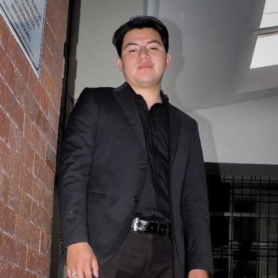 josejulianGuate's profile picture. ✍🏻La política nos afecta, la filosofía nos libera.
Soy de pensar.  
Hablemos de poder, injusticias y cómo cambiar Guatemala.