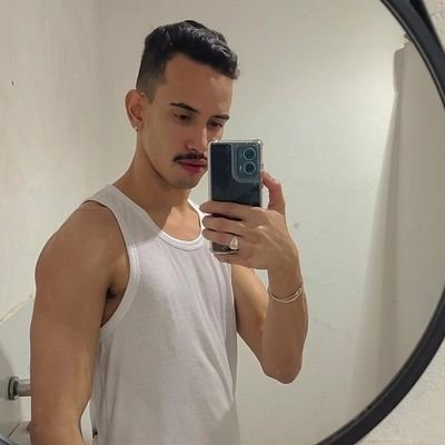 sampaiobieel's profile picture. Filho do Rei Funfun 🕊🐚 //

Okán Ayó //

Áries ♈ //

2.6//

Tec.Enfermagem 💉👨🏻‍⚕️🩺