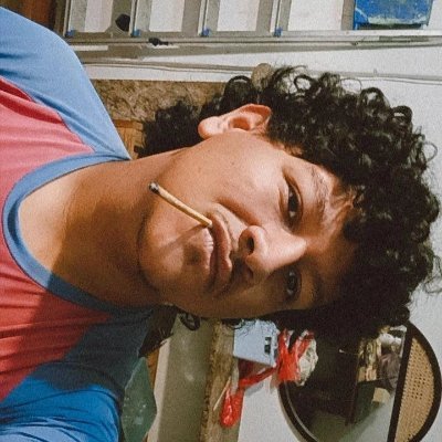 gatasovietika's profile picture. Bruxa, DJ, Designer, Comunista, Esperantista e Faladora de Atrocidades • Ela/Elu • Afroindígena • House of Cue 🤟