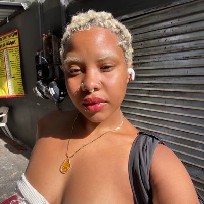 euodeiopaodemel's profile picture. nao eh pra fazer sentido// violentamente pacífico. ☯️ https://t.co/FwsYah9TJf