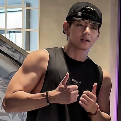 descadence's profile picture. 