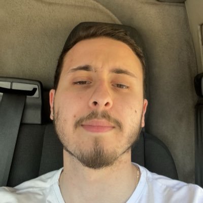 ertugydn's profile picture. ilerlemiyor.