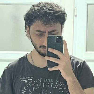 Emirwiki's profile picture. YTÜ|🇹🇷 
Being honest is always interesting.