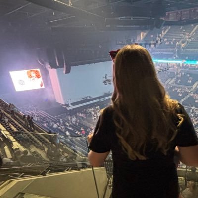 alyson_r21's profile picture. 