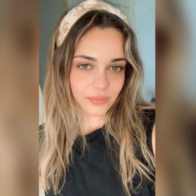 busemerrtt's profile picture. princess kissed by the stars