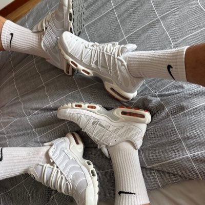 XL_Quinny's profile picture. 23 yo ~ DM open ~ Socks 🧦 Sneakers 👟 Queues XL 🍆 ~ En couple 🔥 DM open plan à 3 👬        Insta : french.snkrs