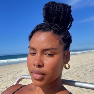 cileneeee's profile picture. discreta e fazendo graça