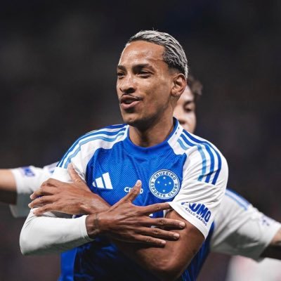 juliakkkkll's profile picture. 