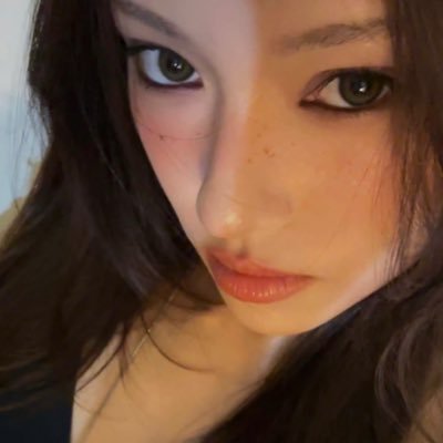 estdiaries's profile picture. 