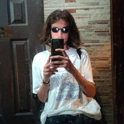 taksithalinde's profile picture. tiocfaidh ar la 🇮🇪
fake poet