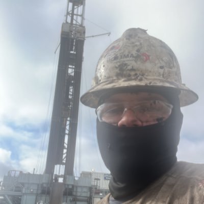 TwoBrokenEars's profile picture. 22 | Deaf and Dumb