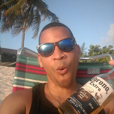 P3droParr4's profile picture. Mi teclado, mi mejor medio, la historia es mi jobby