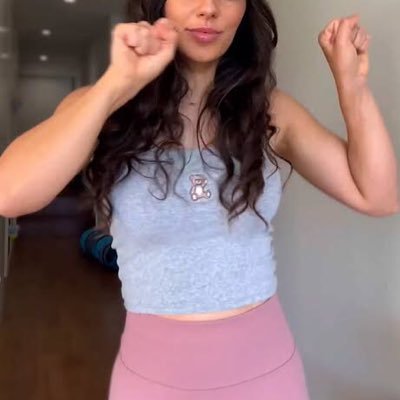 MuideenOla35286's profile picture. just a girl love chill’in 😇