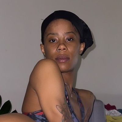 real_0v1's profile picture. 🌹🧡💐