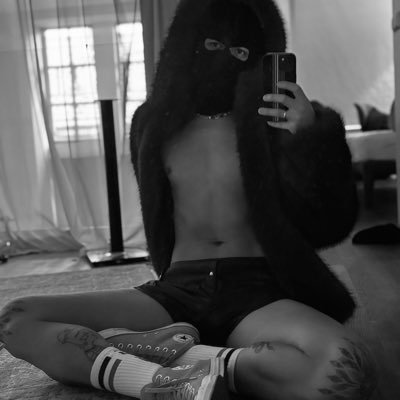 FistLilithsSon's profile picture. Deep rituals. Raw bloom. Fist me into the void 🌹💦 Lilith’s boy, filthy & proud 😈🔞. Available for collabs in the Netherlands 🇳🇱. 🤸 26y/o 🙈