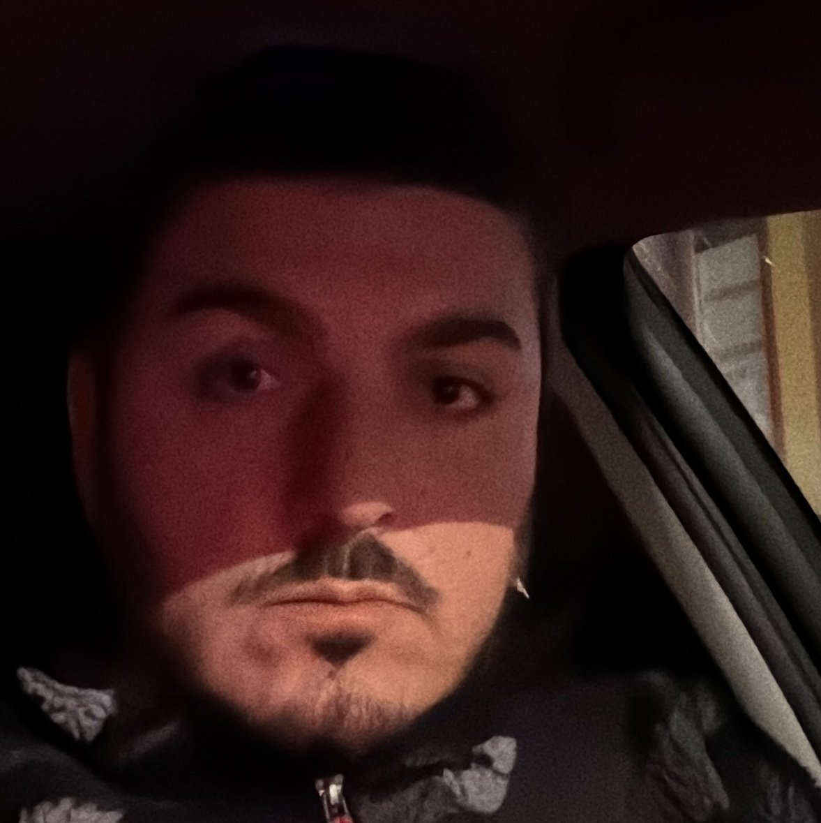 RiccardoMantio7's profile picture. 