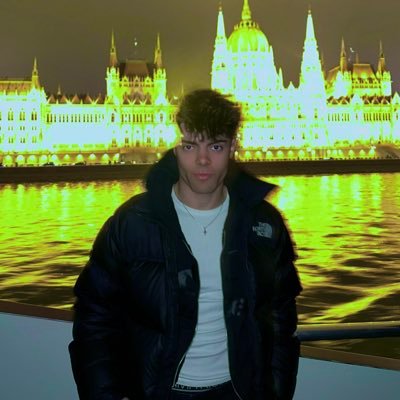 Arturo_BS1's profile picture. 22🇪🇦 • ex pro