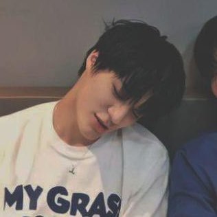 jaehyunozy's profile picture. 