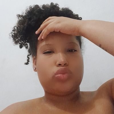 _Thaaayvitorya's profile picture. 