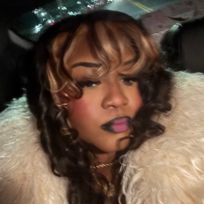 SheIssKarmaa's profile picture. Living In My Own World 🥹🖤🏺🪬💞  💫 Woooo 🗽