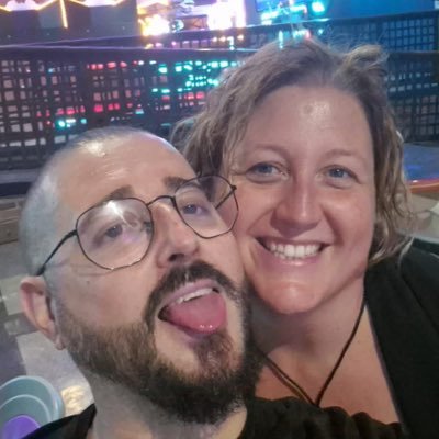 pinaydesi's profile picture. 