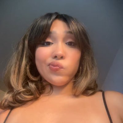 brookestreamz's profile picture. big gamer | she/her