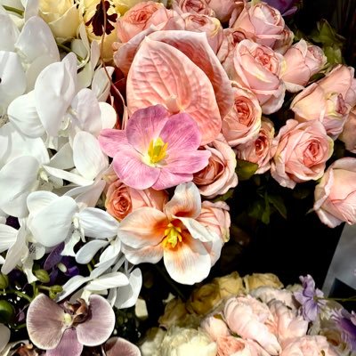 ayurizkaa's profile picture. 